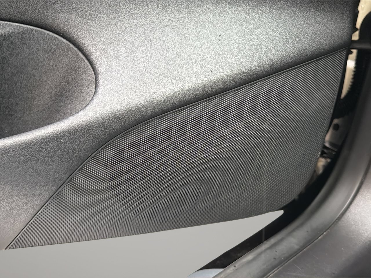 Used 2018 Black Tesla Long Range image 17