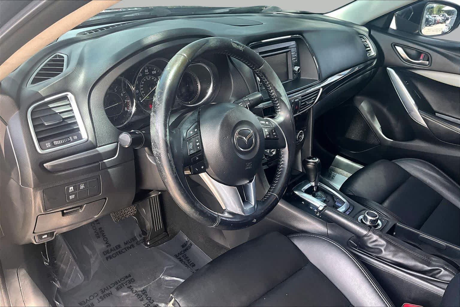 Used 2014 Jet Black Mica Mazda i Touring image 18