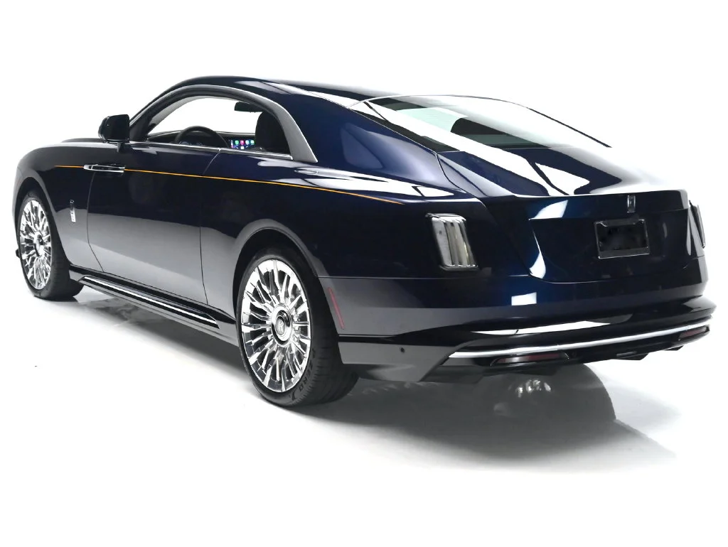 New 2027 Midnight Sapphire Rolls-Royce  image 9