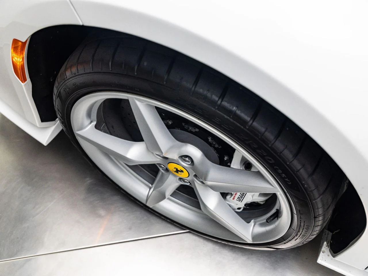 Used 2022 Bianco Cervino - Extra Campionario Ferrari Spider image 28
