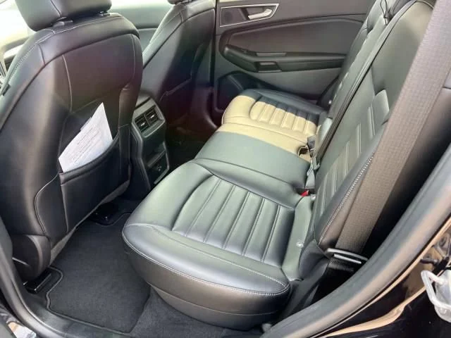 2022 Ford Edge SEL - Photo 11