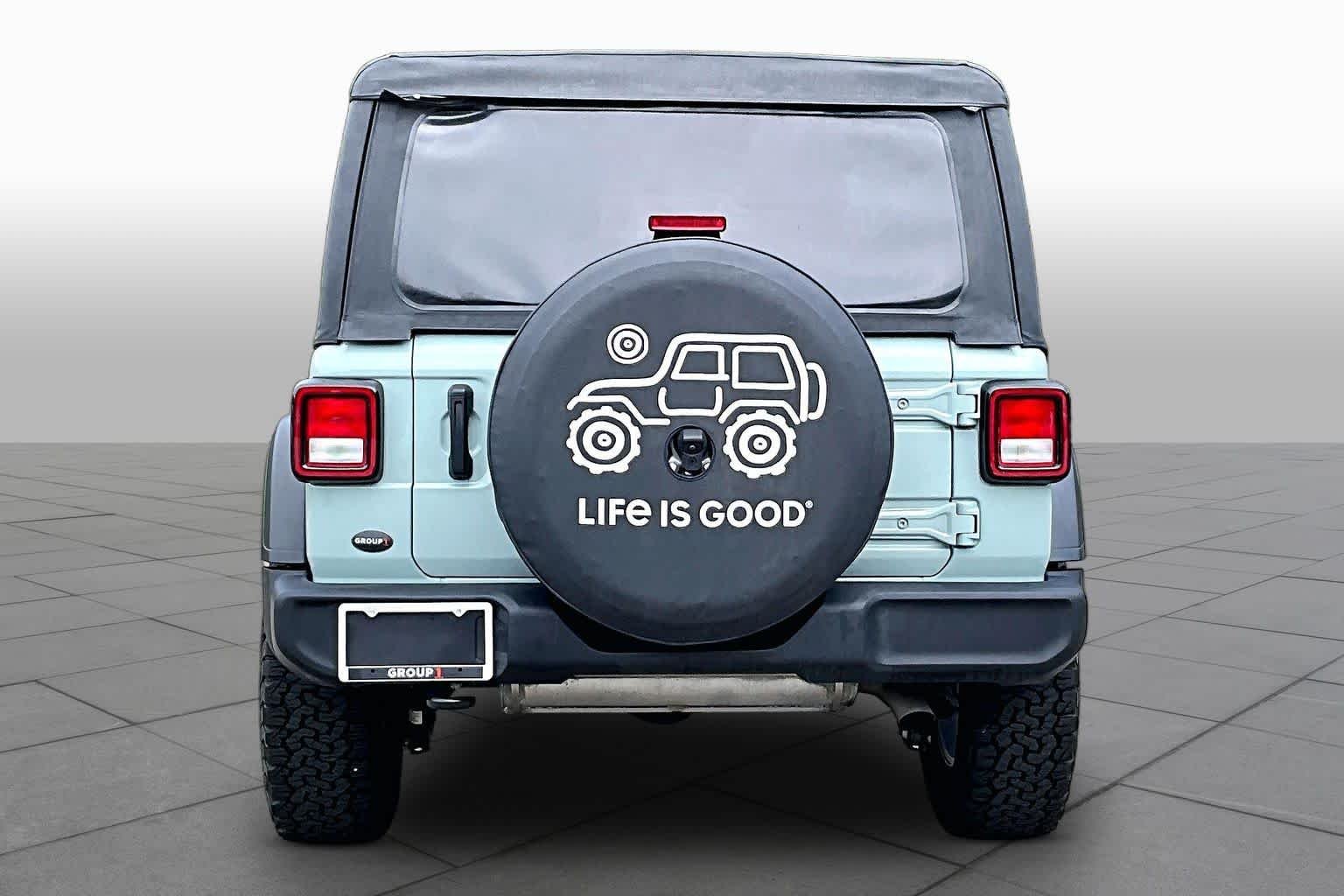 Used 2023 Earl Clearcoat Jeep Sport S image 5
