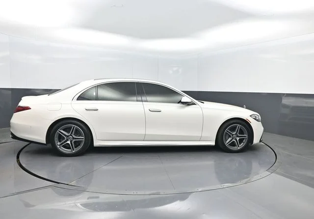 Used 2022 White Mercedes-Benz S 580 image 37