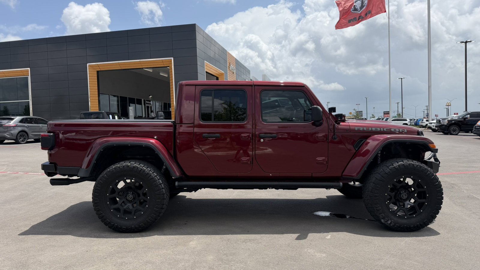 Certified Used 2021 Snazzberry Pearlcoat Jeep Rubicon image 4