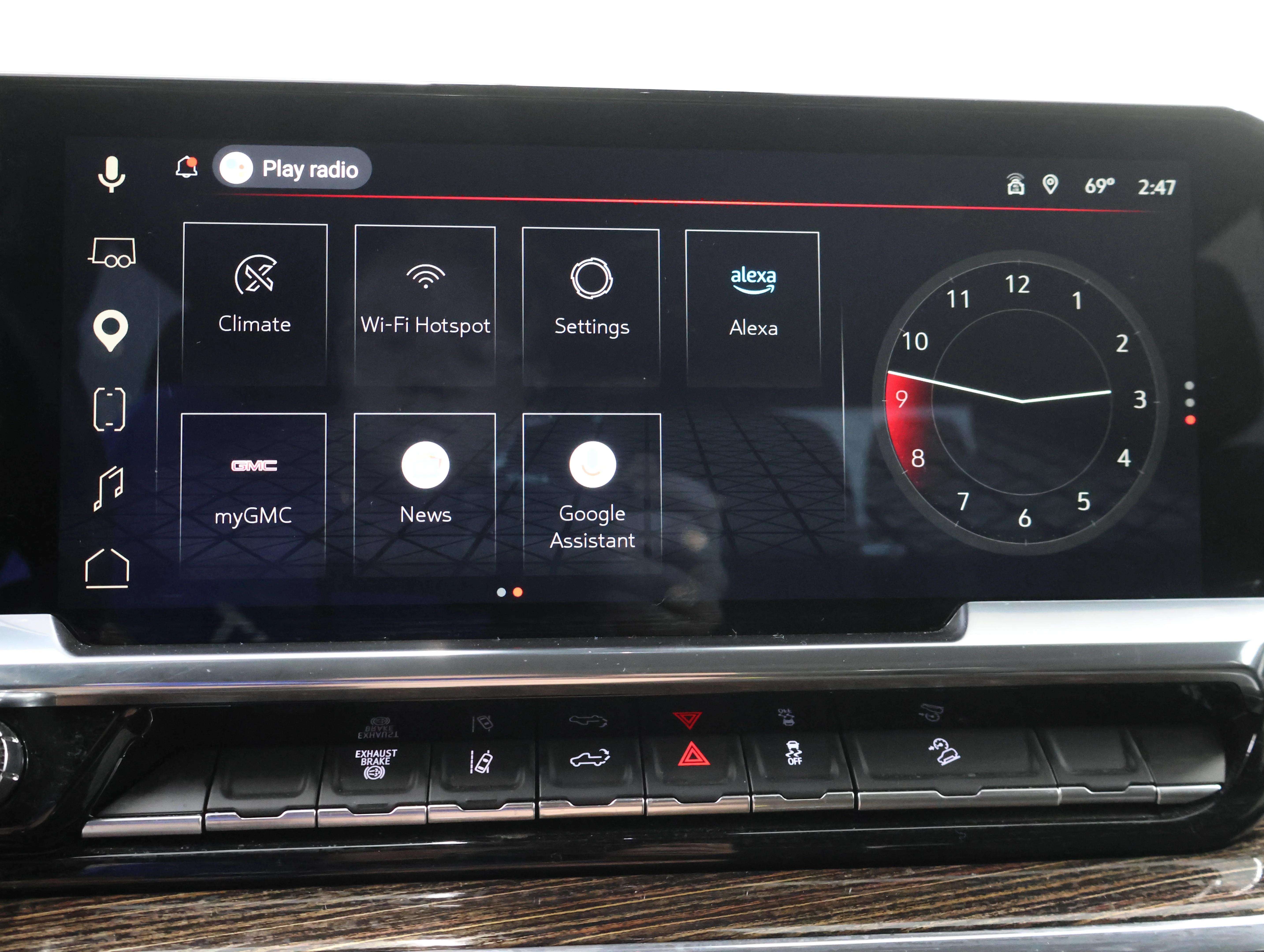 Used 2025 Summit White GMC SLE image 56