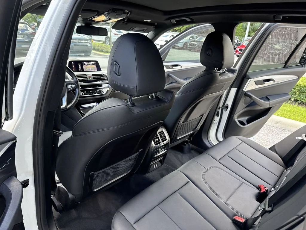 Used 2021 Alpine White BMW sDrive30i image 34