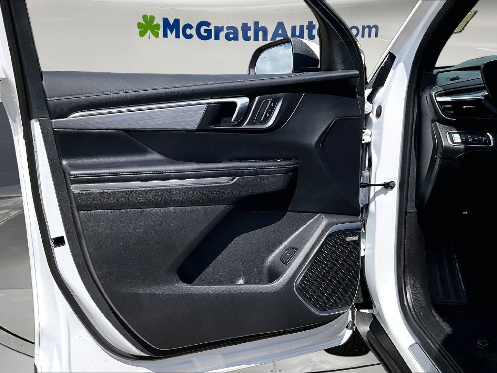 Used 2026 White Buick Preferred image 23