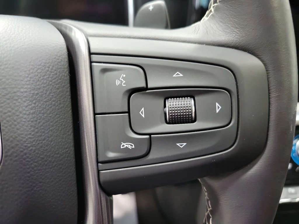 Used 2025 Black GMC Denali Ultimate image 42