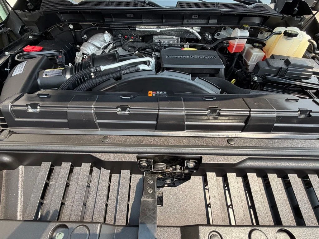 Used 2022 Black GMC SLT image 7