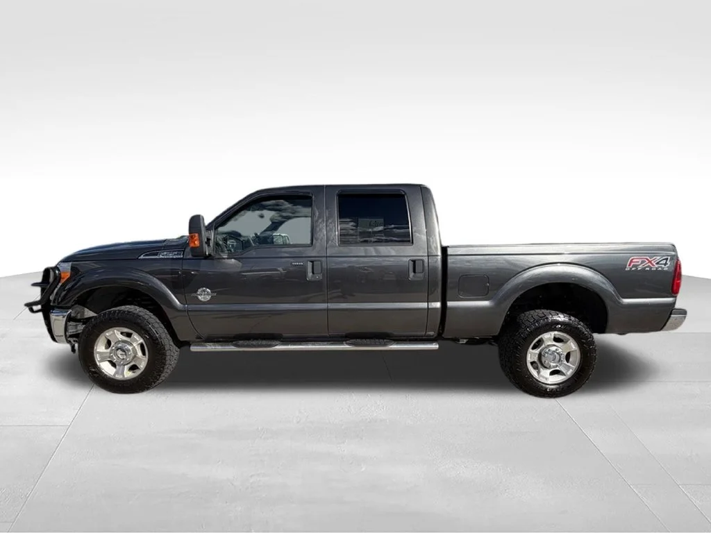 Used 2016 Gray Ford XLT image 2