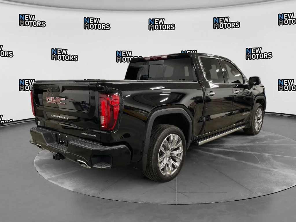 Used 2026 Onyx Black GMC Denali image 5