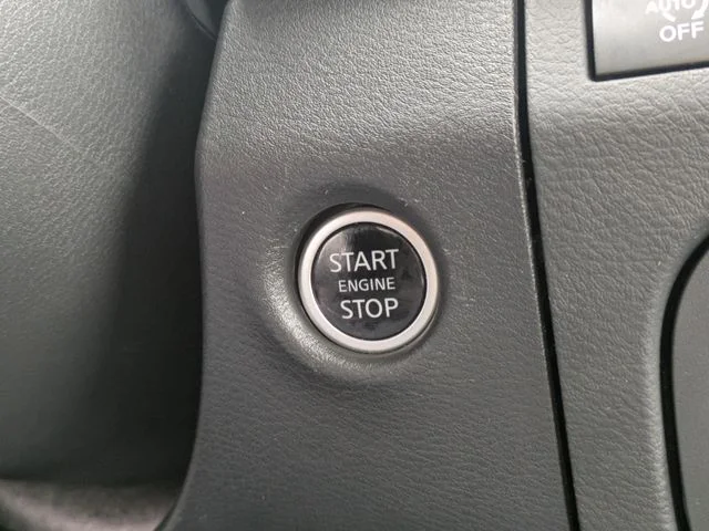 Used 2025 Gray Nissan SL image 31