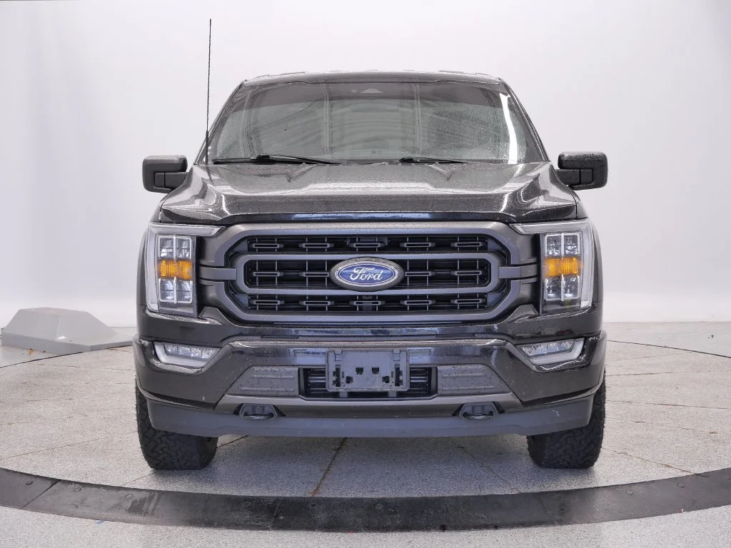 Used 2021 Black Ford XLT image 2