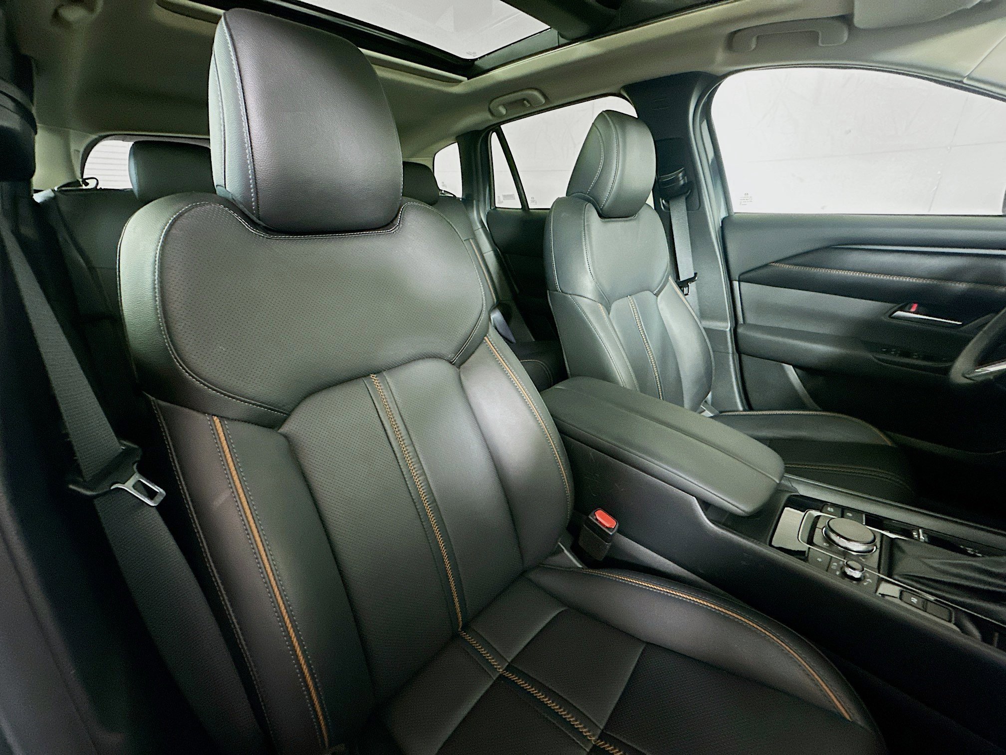 Used 2025 Polymetal Gray Metallic Mazda Premium Package image 28