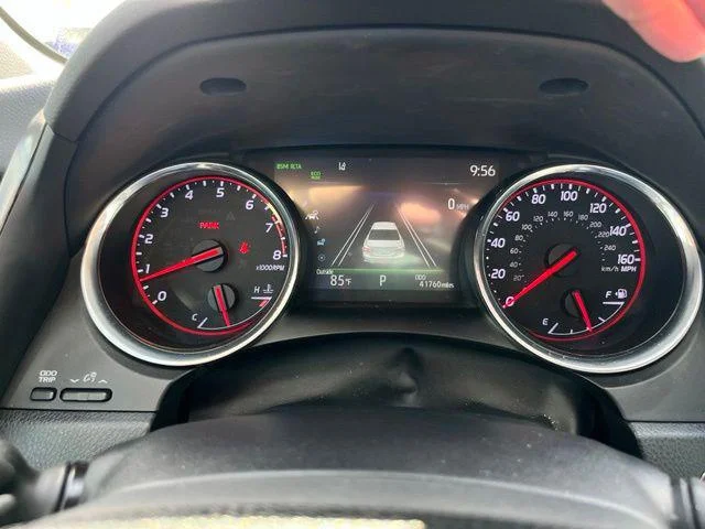 Used 2020 WIND CHILL PEARL Toyota  image 11