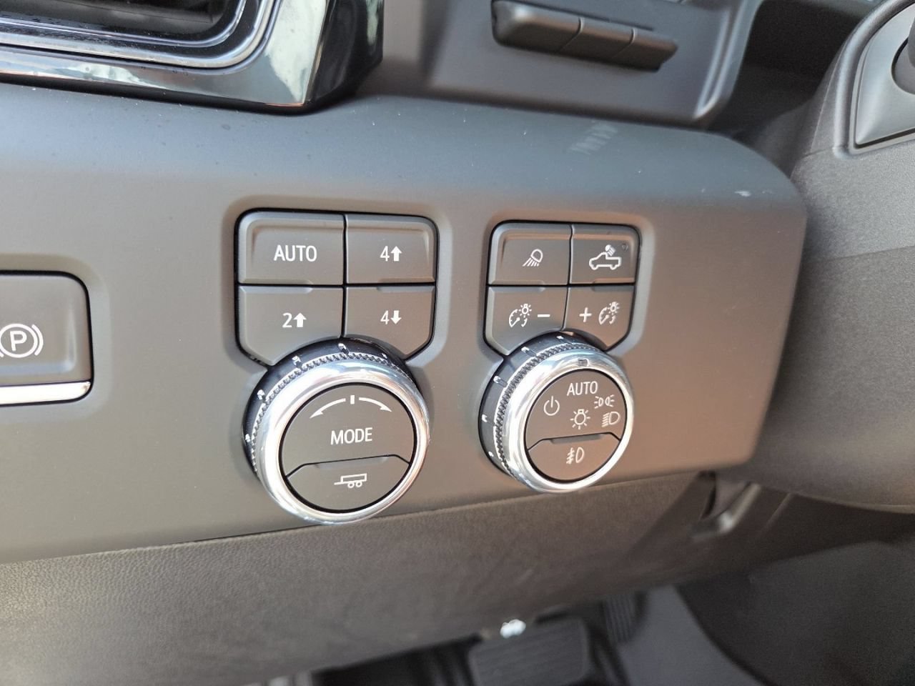 2026 GMC Sierra 2500HD AT4 - Photo 6