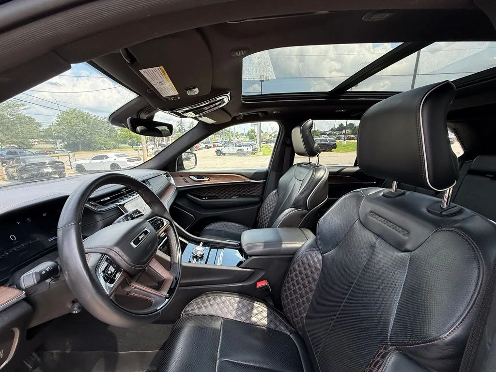 Used 2024 Black Jeep Summit image 13