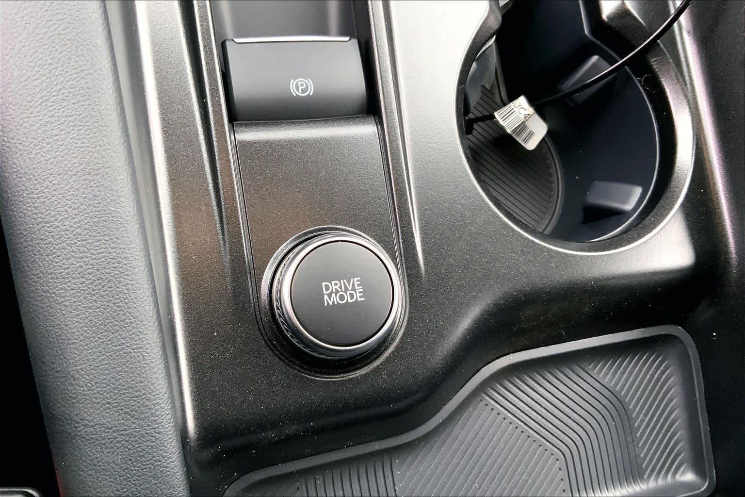 New 2026 Star White Metallic Tri-Coat Ford Tremor® image 15