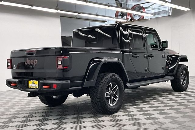 Used 2024 Black Clearcoat Jeep Mojave image 13