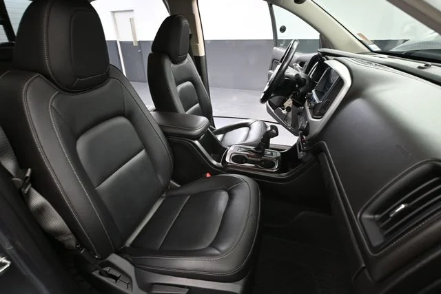 Used 2018 Gray GMC SLT image 47