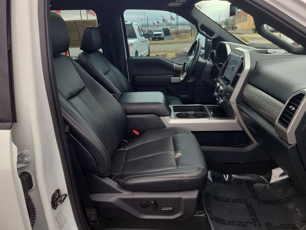Used 2022 White Ford Lariat image 42