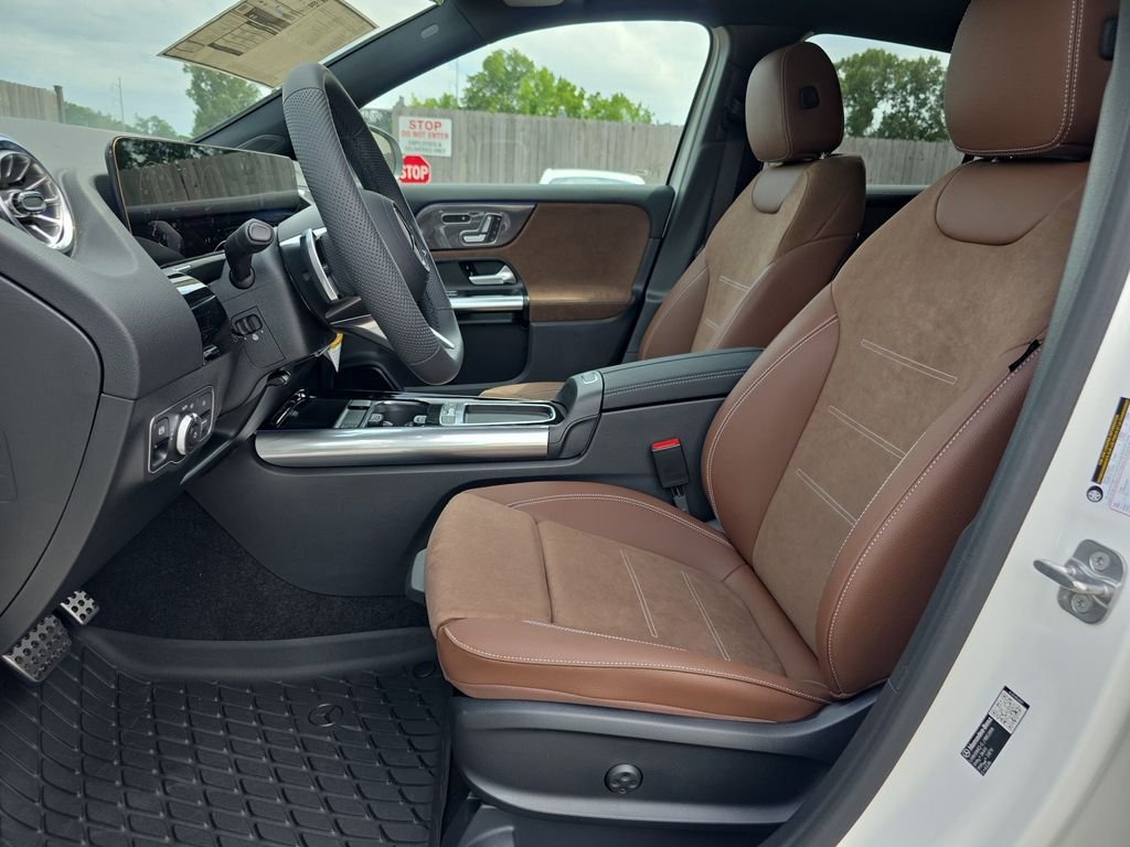 New 2026 White Mercedes-Benz GLA 250 image 10