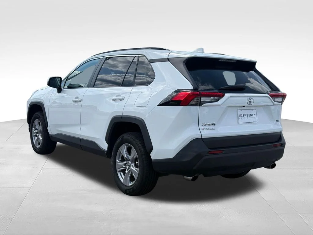 Used 2024 White Toyota XLE image 3