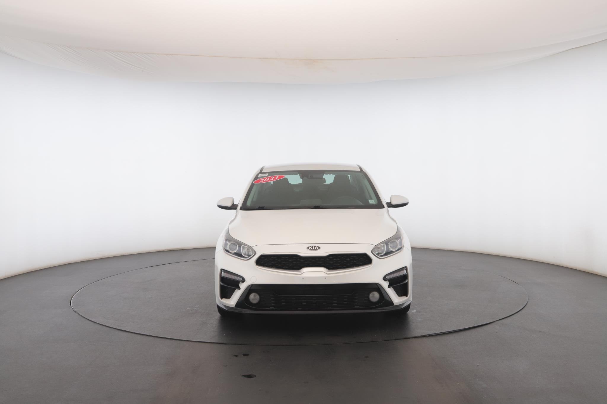 Used 2021 Snow White Pearl Kia LXS IVT image 21