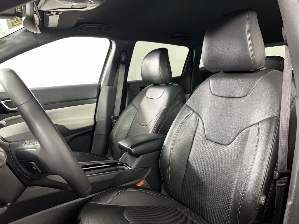 Used 2023 Gray Jeep Limited image 14