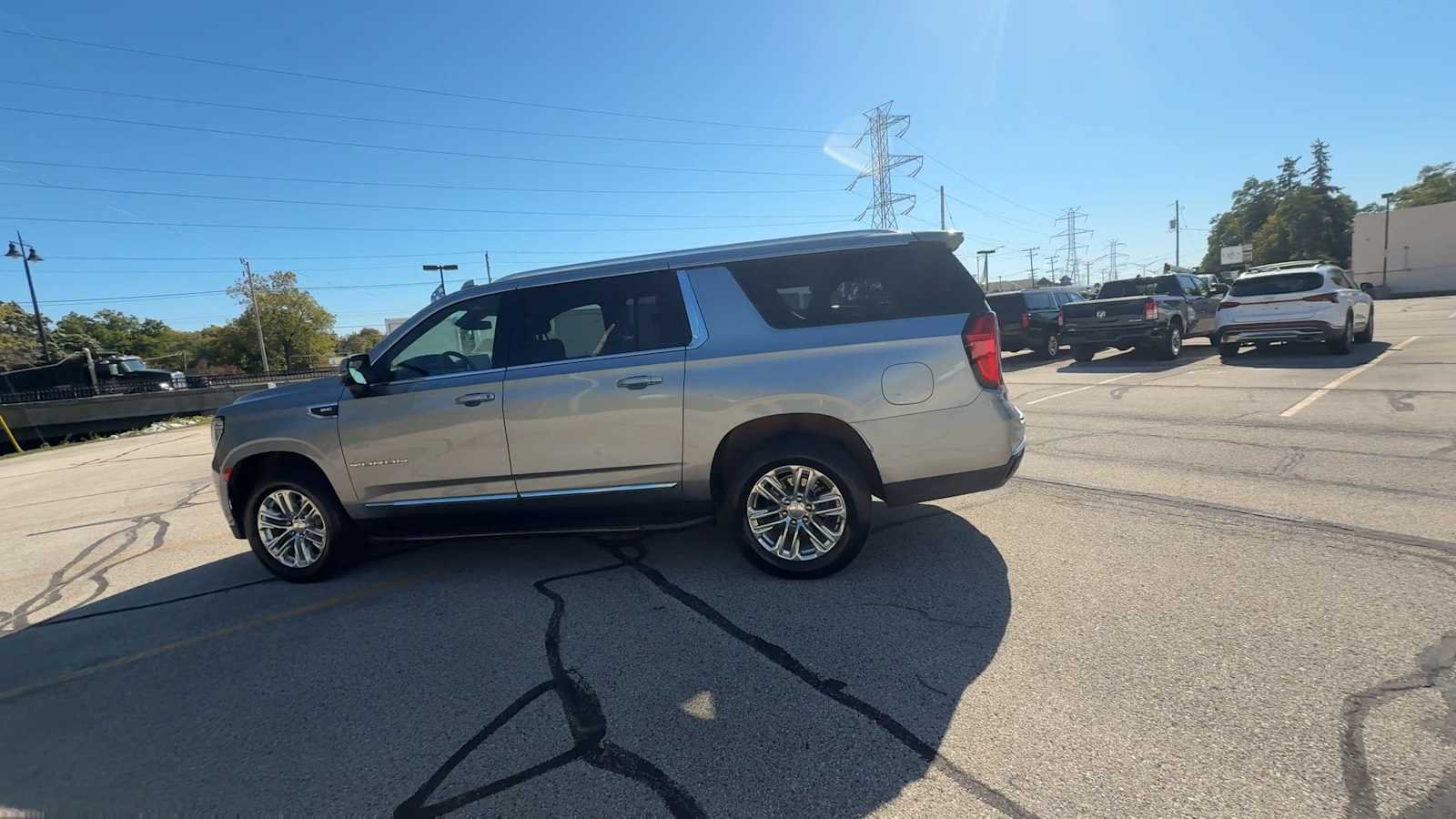 Certified Used 2024 Sterling Metallic GMC SLT image 5