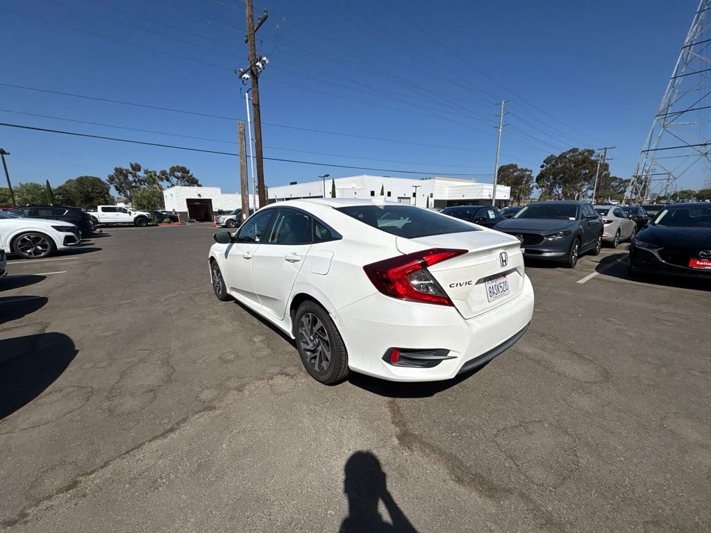 Used 2017  Honda EX image 8