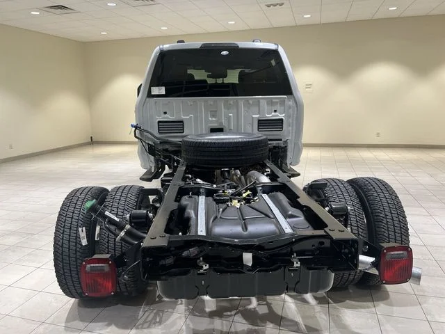 New 2026 Avalanche Gray Ford F-350® LARIAT® image 24