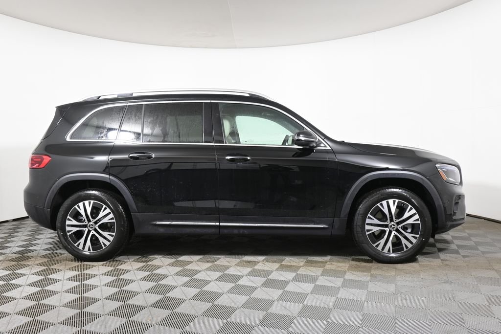 Used 2026 Night Black Mercedes-Benz GLB 250 image 8