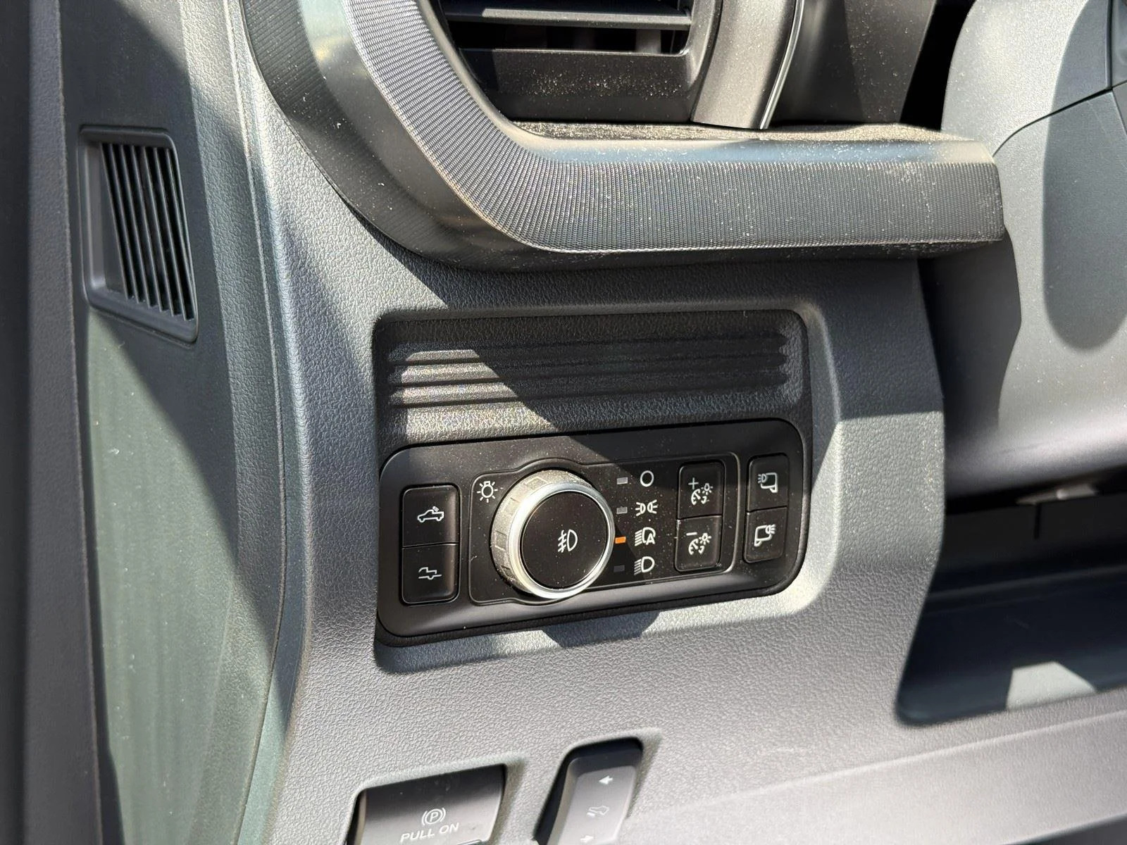 New 2026 Glacier Gray Metallic Tri-Coat Ford F-250® Platinum® image 16