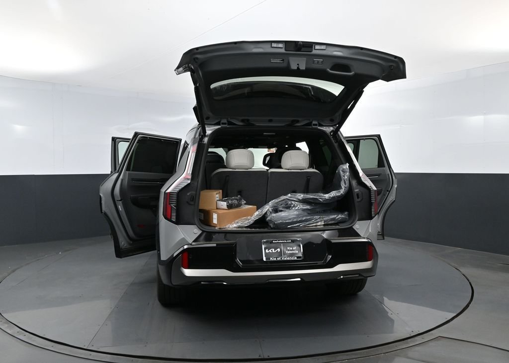 New 2026 Wolf Gray / Black Roof Kia GT-Line AWD image 30