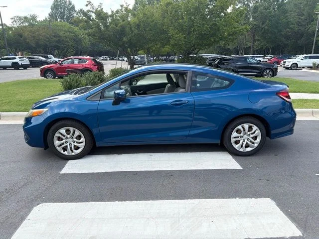 Used 2015  Honda LX image 2