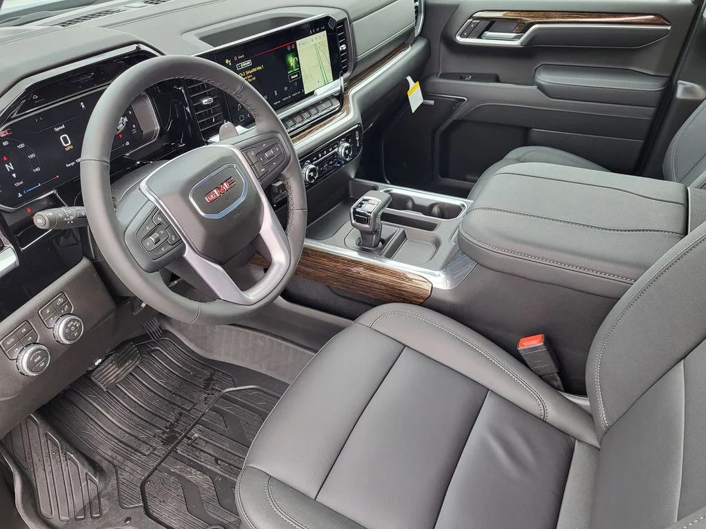 New 2026 Sterling Metallic GMC Elevation image 8
