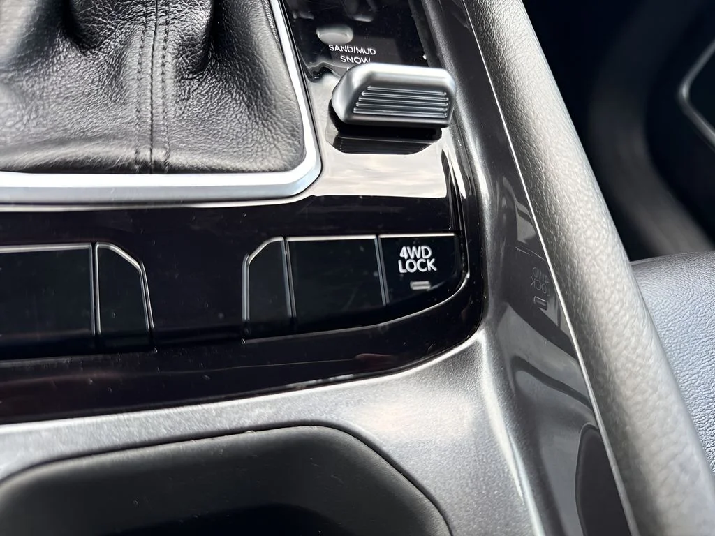 Used 2025 Red Jeep Latitude image 20