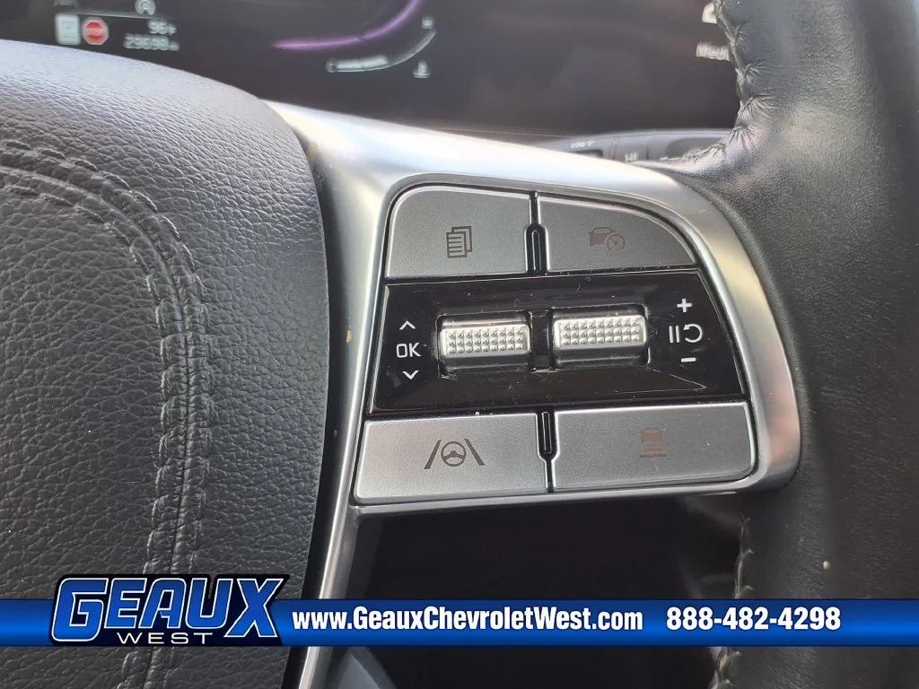 Used 2025 Black Kia S image 27