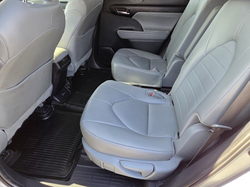 Used 2025 Silver Toyota XLE image 16