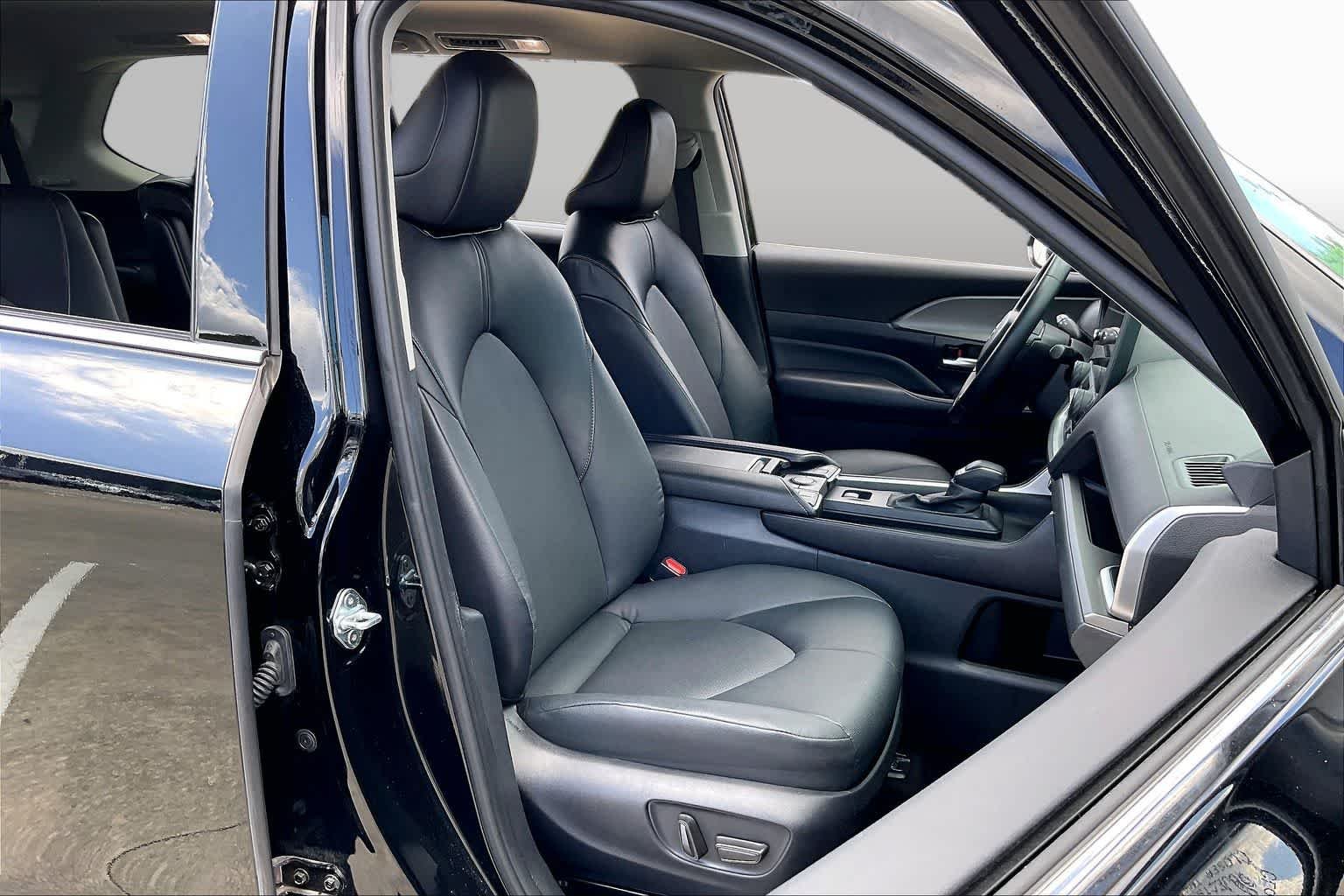 Used 2024 Midnight Black Metallic Toyota XLE image 8