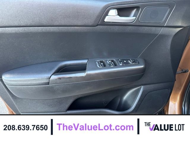 Used 2018 Brown Kia LX image 19