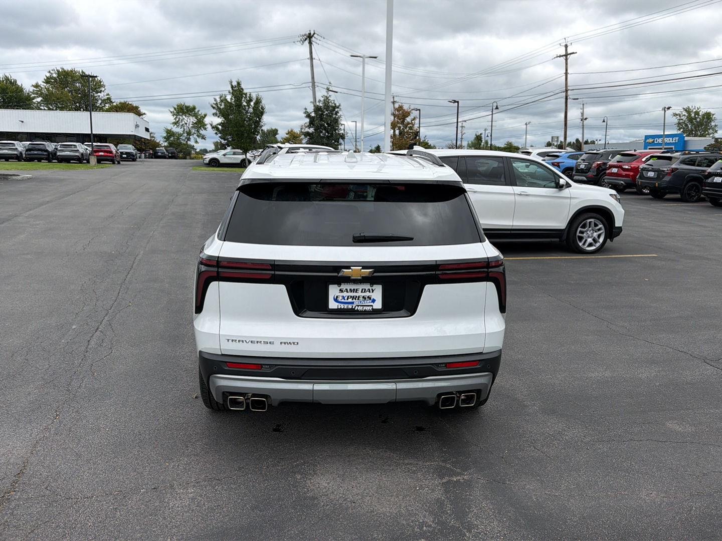 Used 2025 Summit White Chevrolet AWD LT image 6