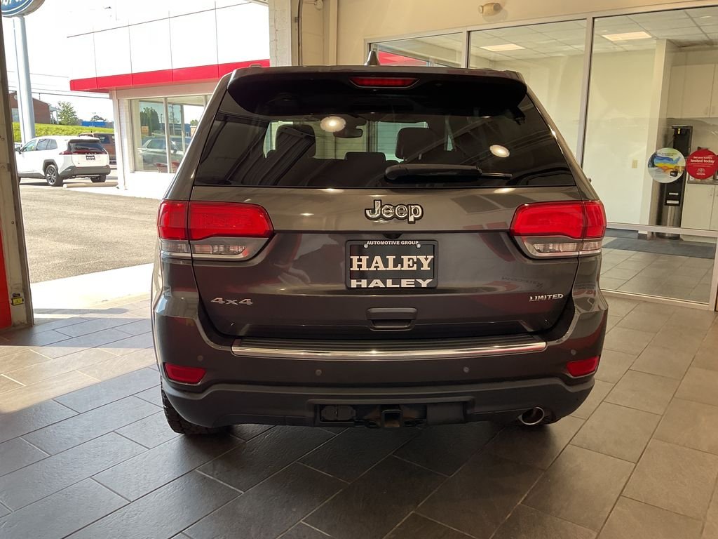 Used 2019 Gray Jeep Limited image 7