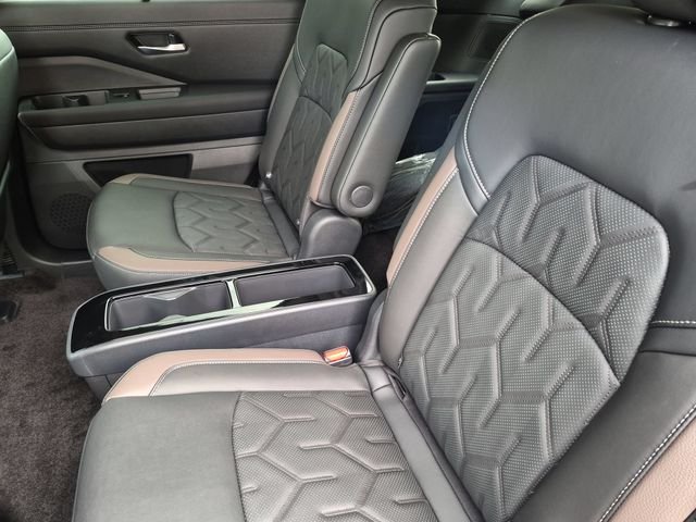New 2026 Gun Metallic Nissan Platinum image 20