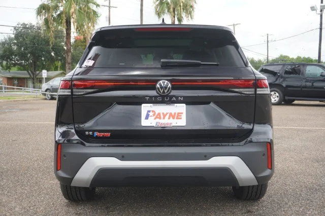 New 2026 Deep Black Pearl Volkswagen SE image 8