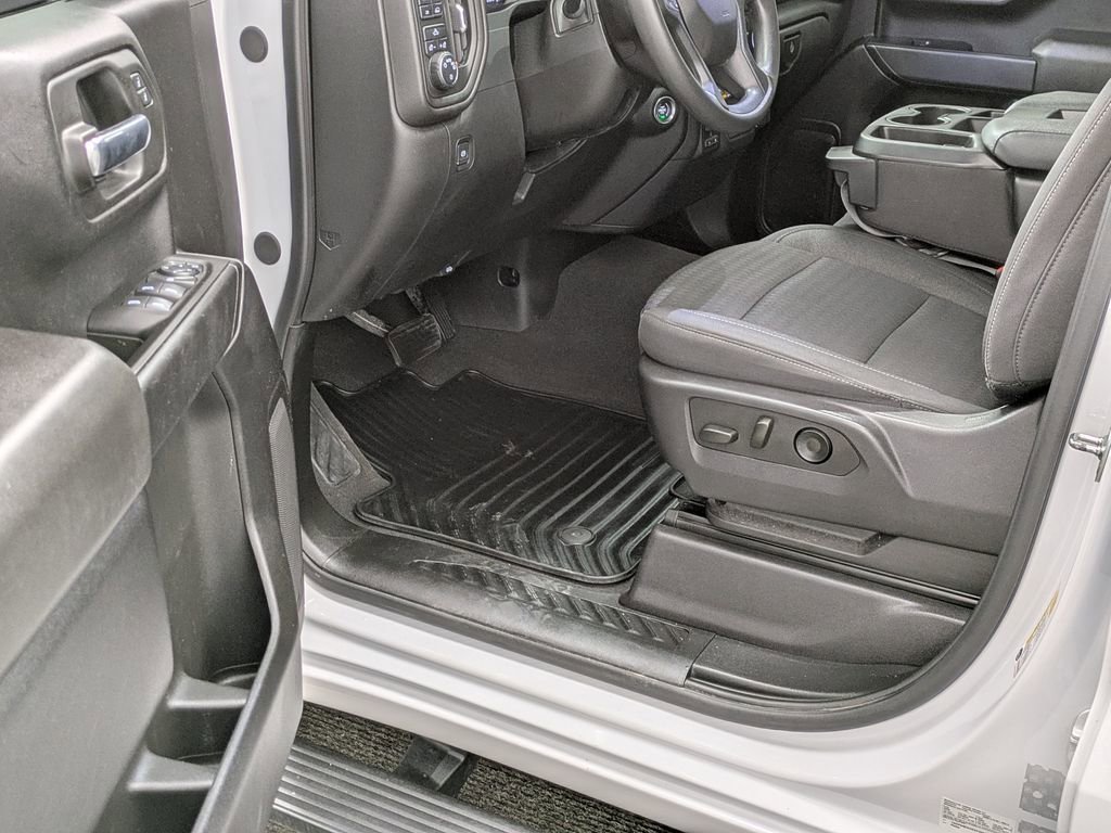 Used 2024 Summit White Chevrolet Custom image 26
