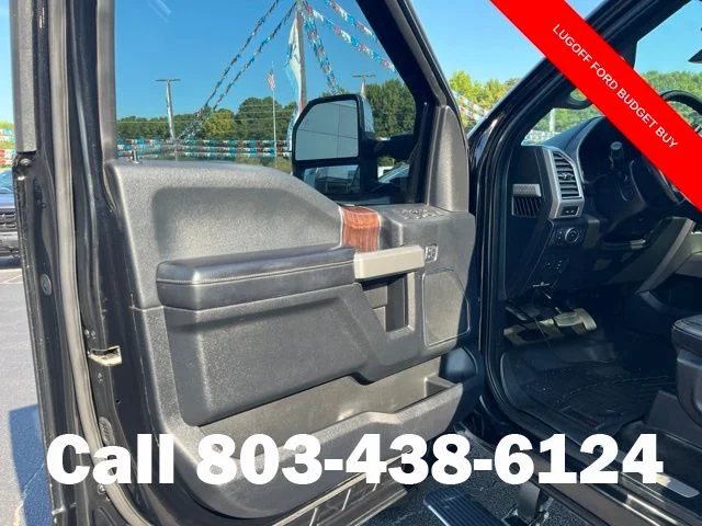 Used 2017  Ford Platinum image 5