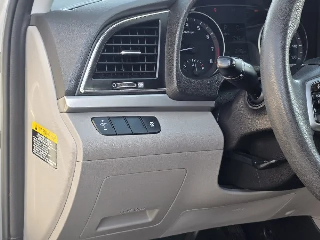 Used 2018 Symphony Silver Hyundai SE image 18