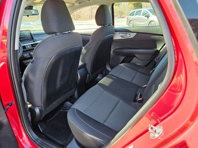 Used 2024 Red Kia LXS image 11